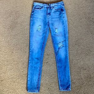 MUDD HIGH RISE RIPPED JEGGINGS